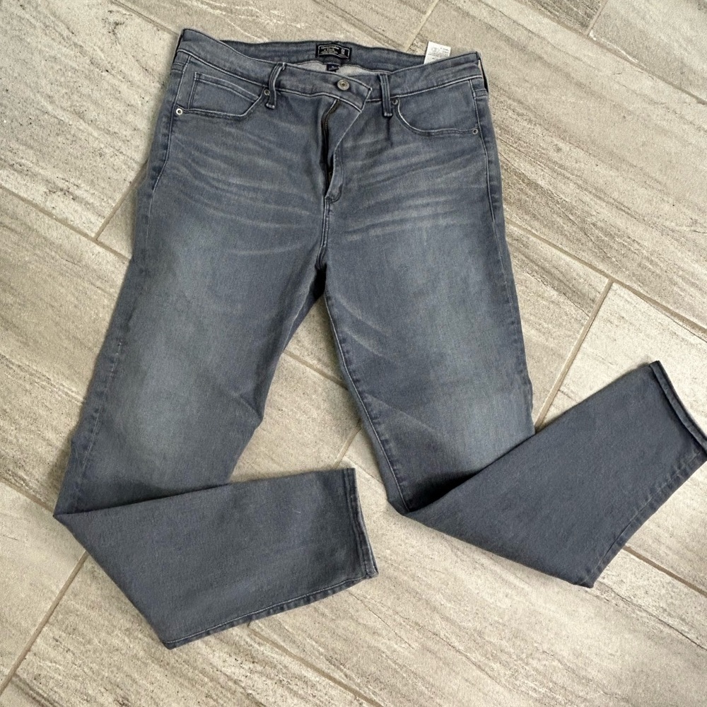 NWOT Abercrombie & Fitch Simone High Rise Super Skinny